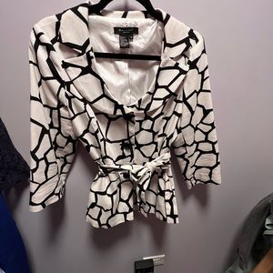 Sandro 3/4 sleeve giraffe print belted blazer.